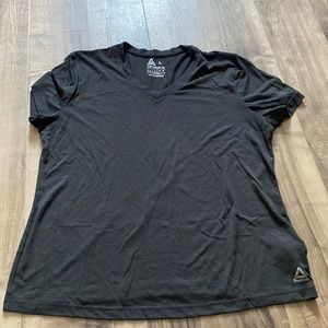 Reebok athletic Tee